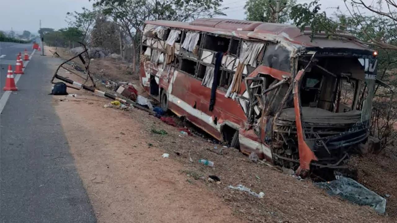 Private travels bus overturns in Nizamabad district; four killed ...