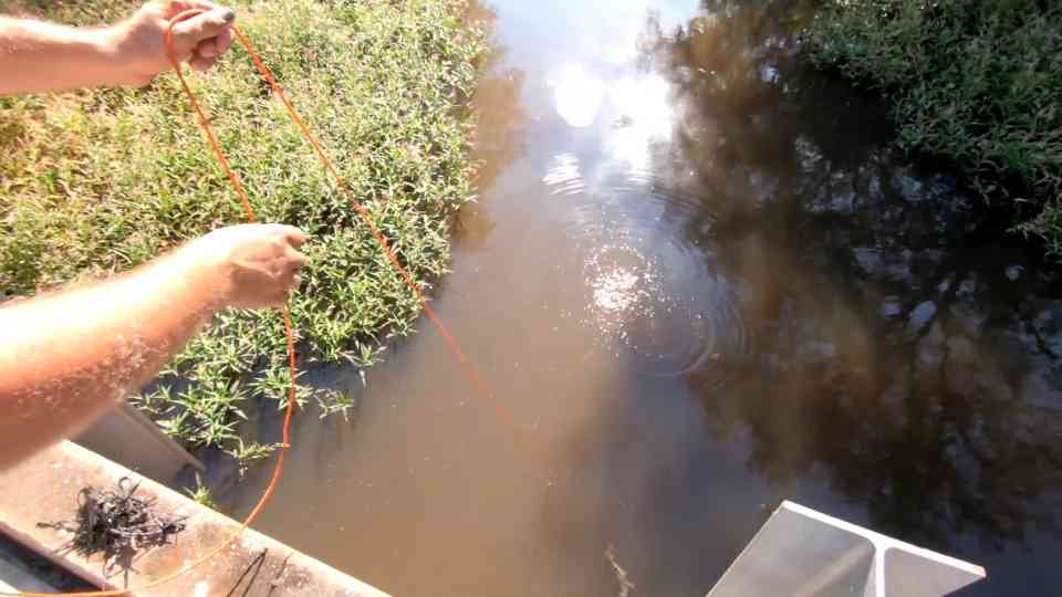 Police called after a murder weapon discovery - magnet fishing find ...