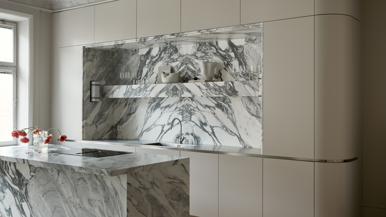 3 problems with gray kitchens that not enough people talk about