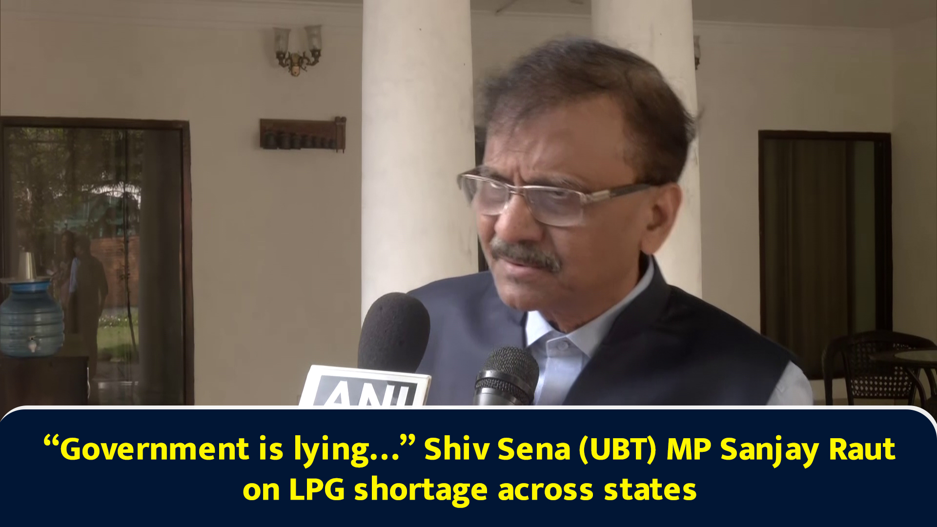 Government is lying... Shiv Sena (UBT) MP Sanjay Raut on LPG shortage(01)