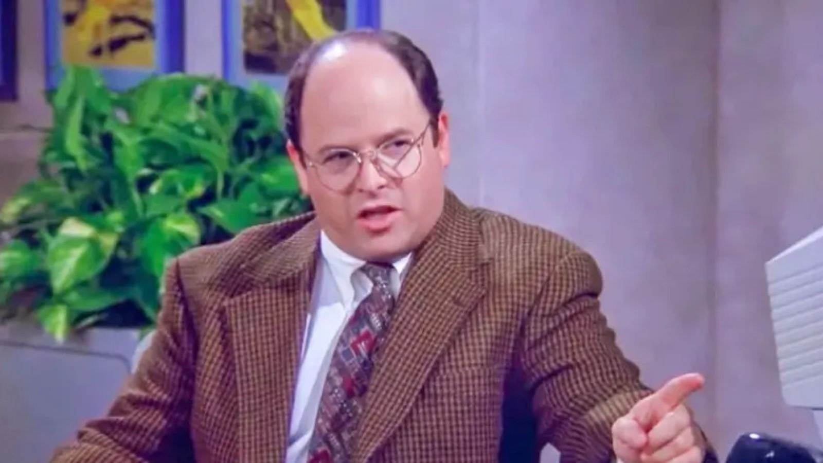 10 sitcom characters that dressed surprisingly well