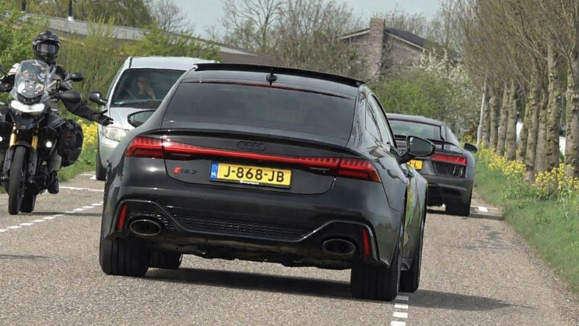 Modified RS7 and R8 accelerating hard
