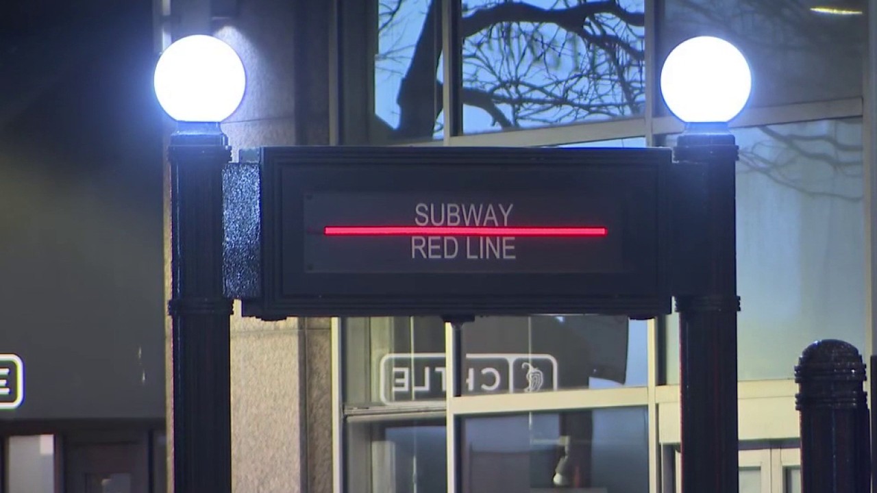 CTA crime: Man stabbed on Red Line platform