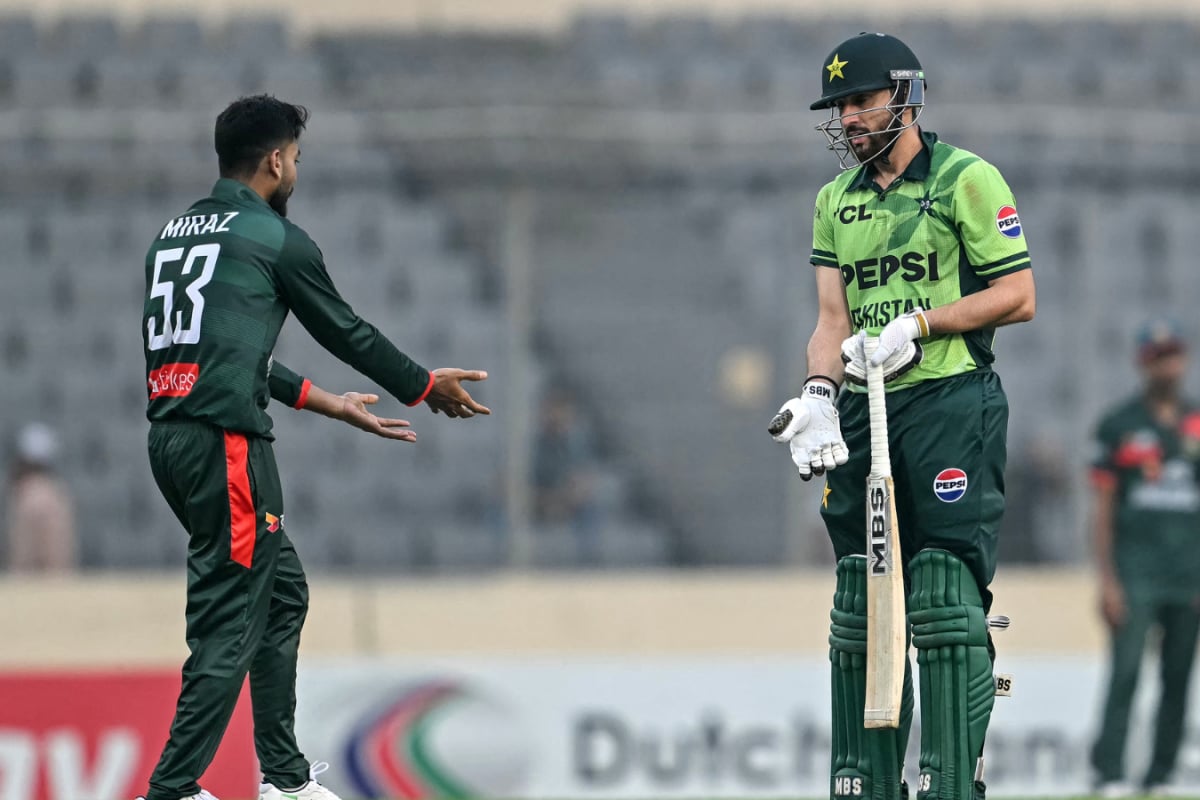 Image for Salman Agha slammed for goof-up in controversial run-out: 'Trying to be friendly'