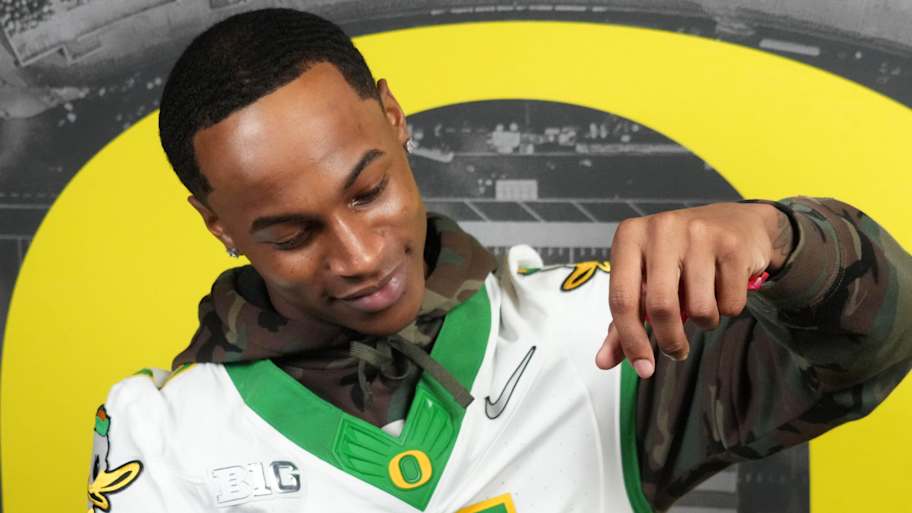 Oregon Ducks receiver Evan Stewart takes big step in injury recovery