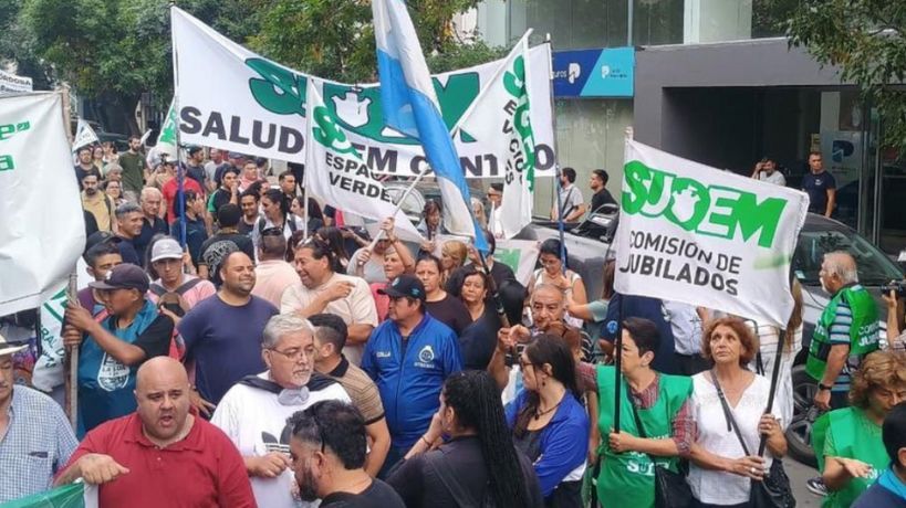 Gremios estatales marcharon por el centro de Córdoba contra la reforma ...