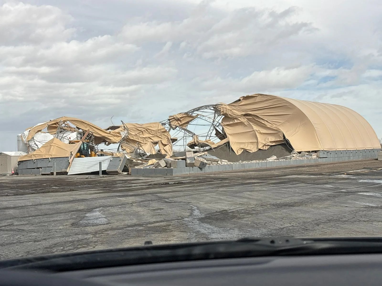 Vicious windstorm knocks out power to over 1 million Americans ...