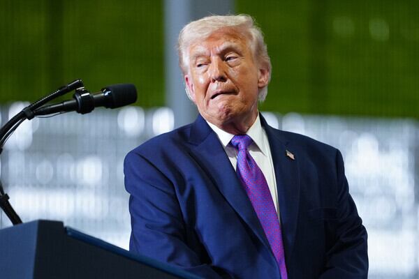 Trump lifts sanctions on Russian oil amid Iran's Hormuz blockade