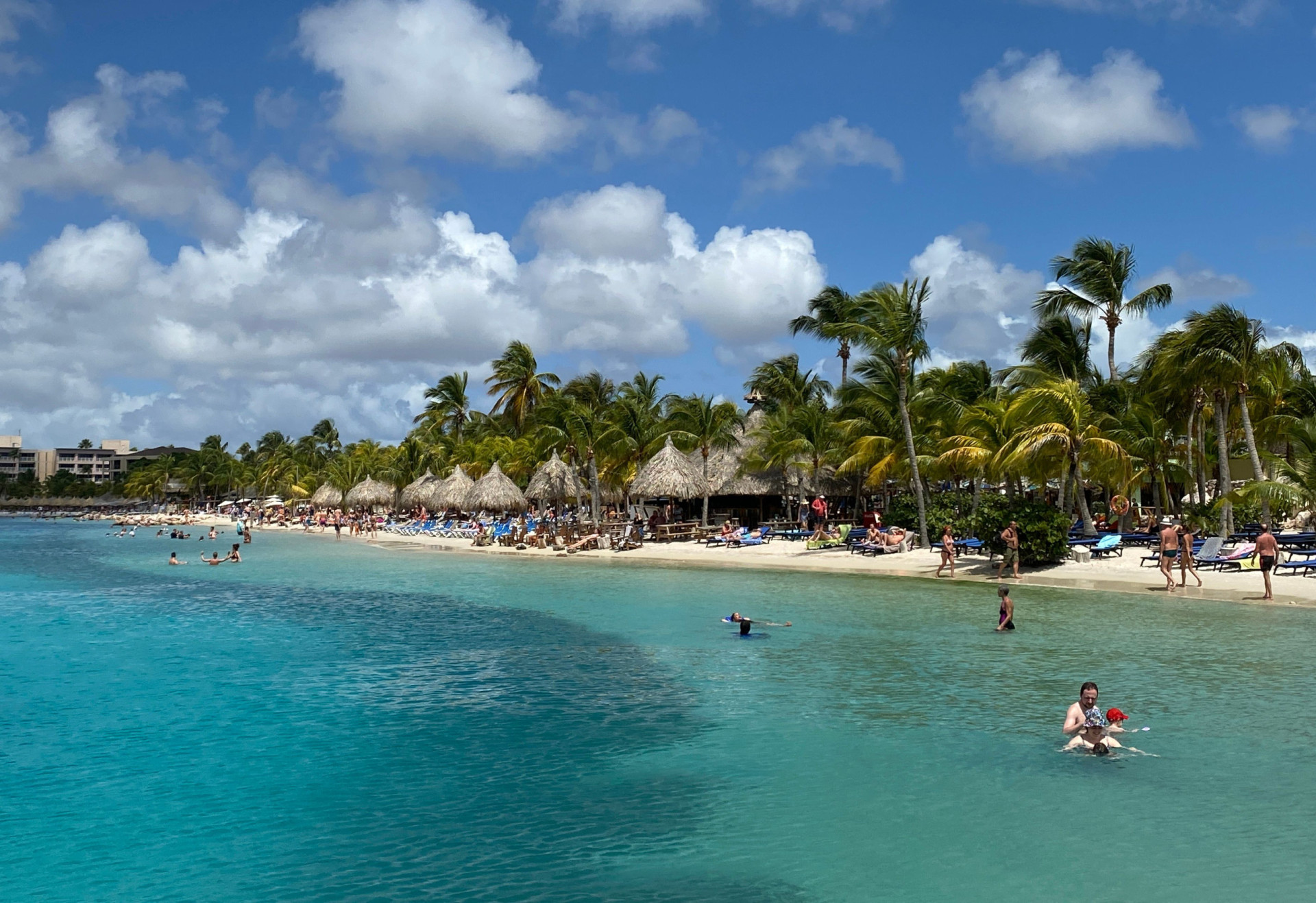 Curaçao: 13%