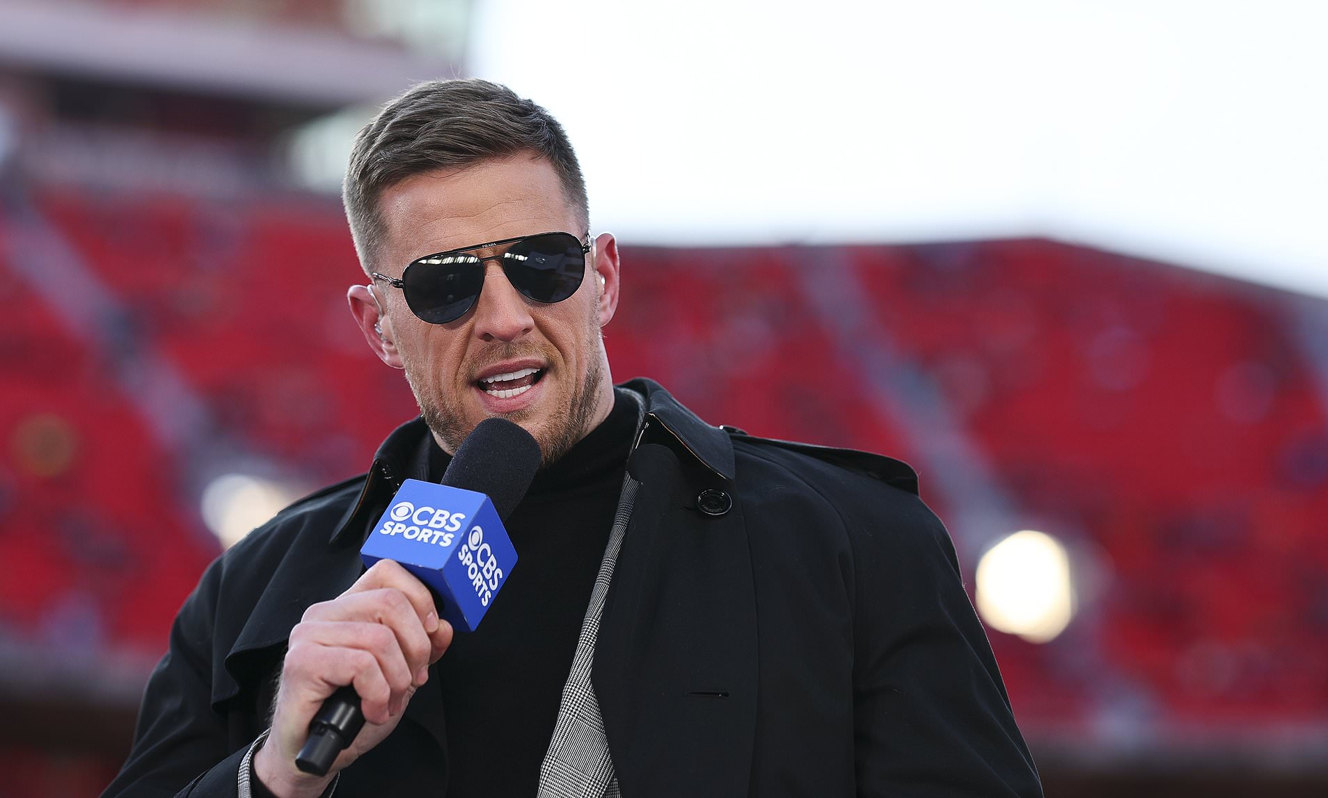 Ex-NFL star sparks polarizing debate over 'out of control' tipping culture