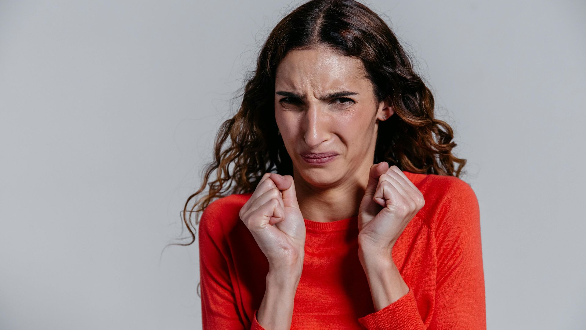 10 reasons you should block him immediately & 10 signs he's worth a chance