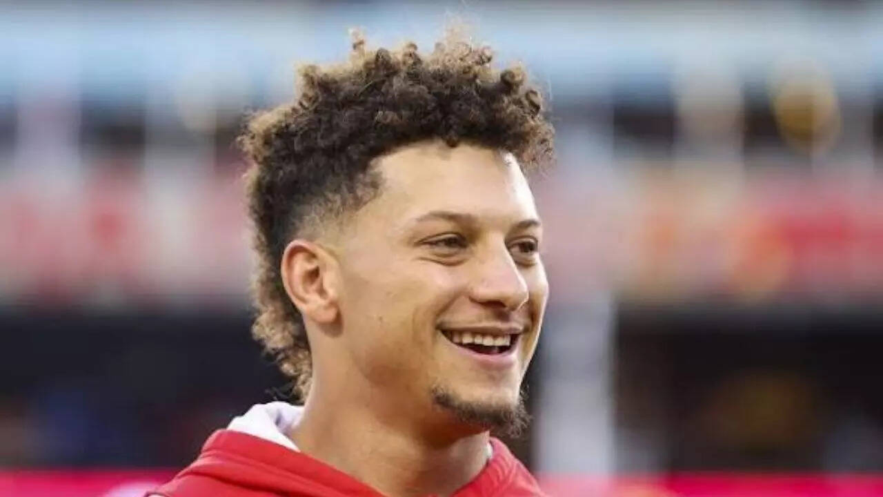 Is Patrick Mahomes fully recovered now? Chiefs star spotted walking ...