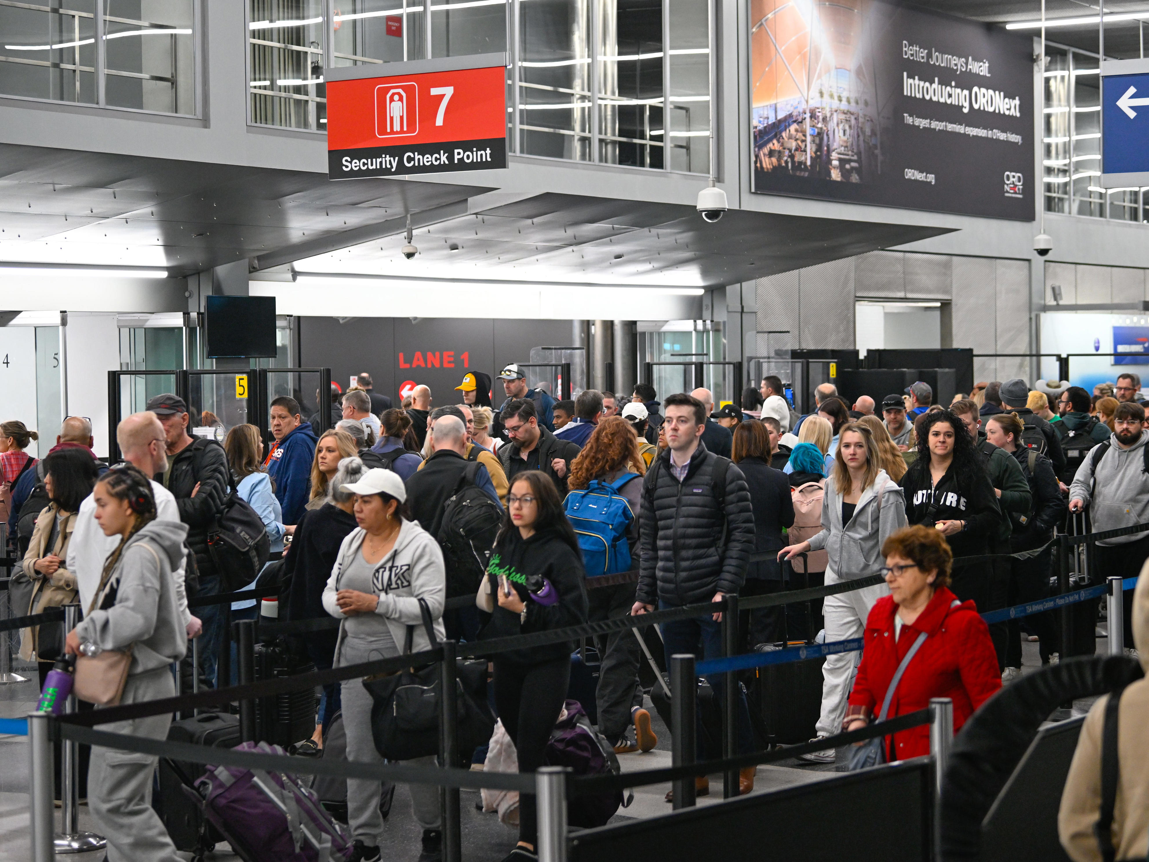 TSA delays: Which airports have long lines, and how to check the wait time at your airport<br><br>