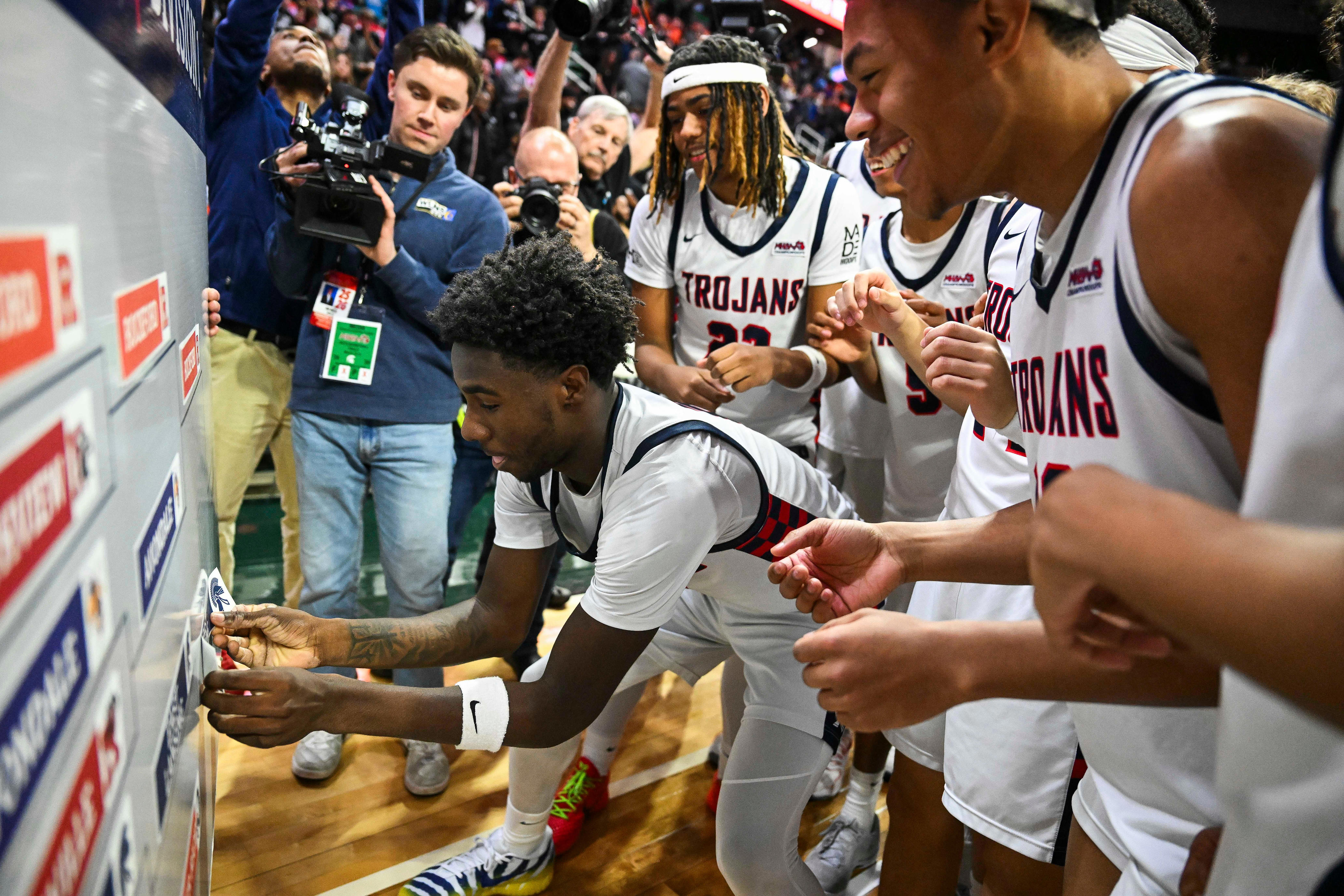 KJ Torbert delivers clutch 3-pointer as East Lansing takes showdown vs ...
