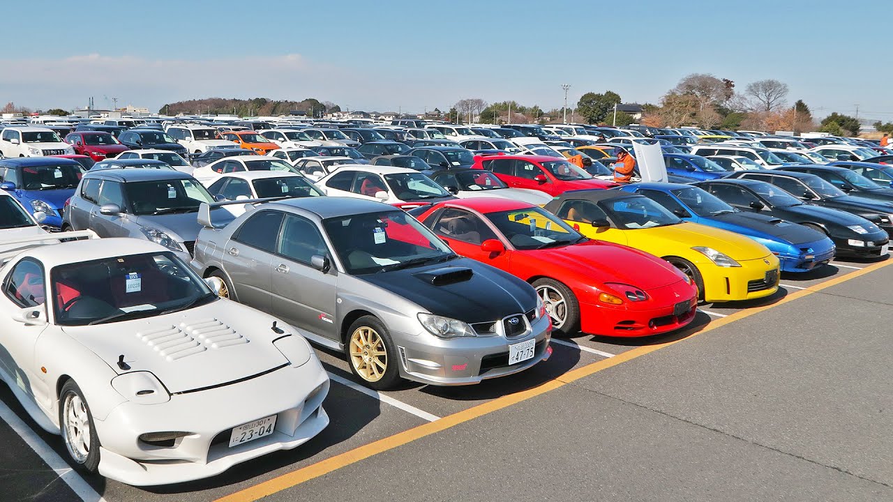 I bid big at Japan's car auction! 🚗💰