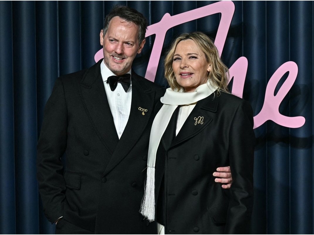 Sex and the City star Kim Cattrall, 69, shows off body in new fashion ...
