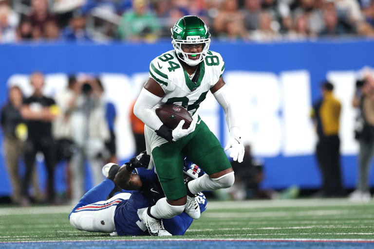 Eagles sign former Jets TE Stone Smartt to a 1-year deal