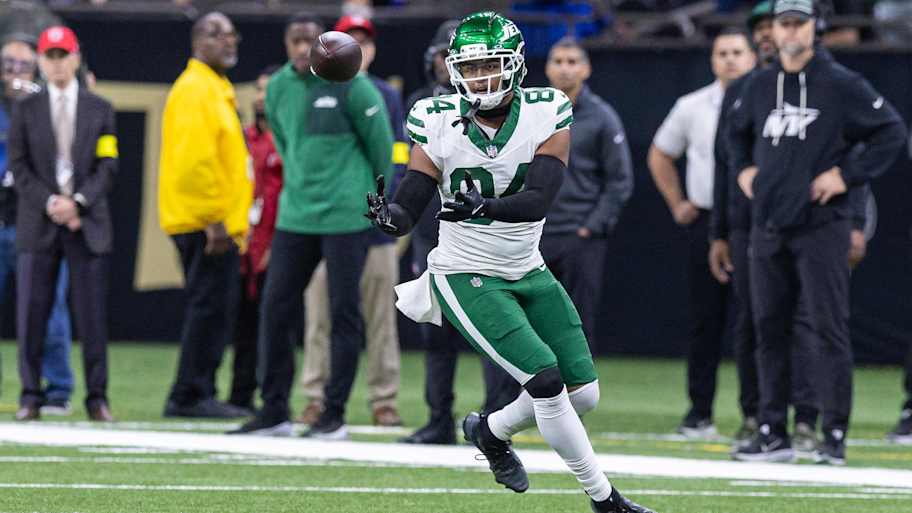 Eagles continue TE shakeup with Stone Smartt addition