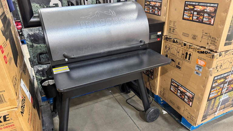 13 insider Costco tips that most shoppers don't know