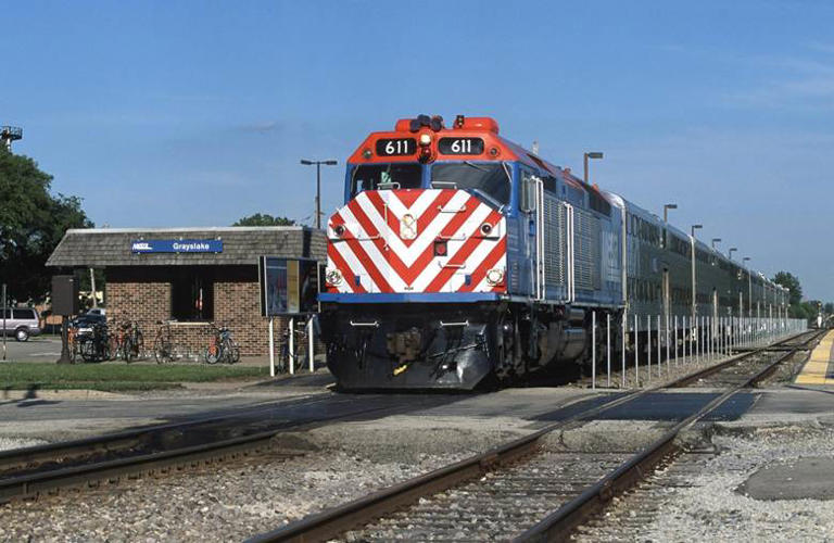 Metra donates diesel locomotive to RRHMA
