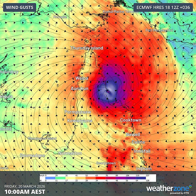 Cyclone to make landfall within hours: Thousands warned to take shelter ...