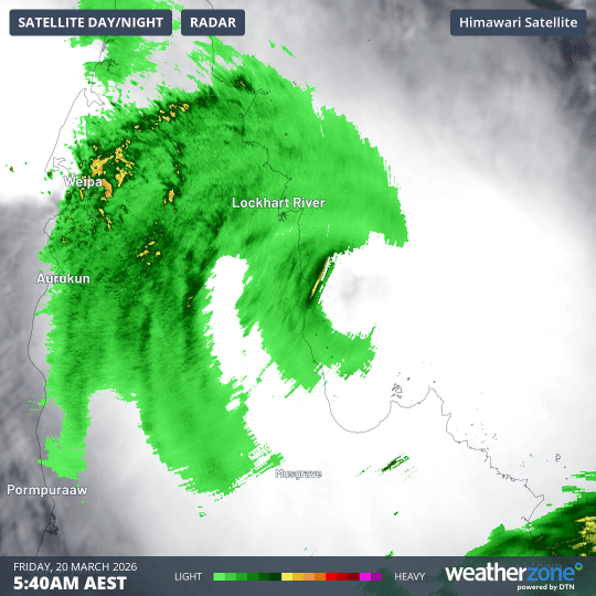 Cyclone Narelle makes landfall in northern Qld as category 4 system