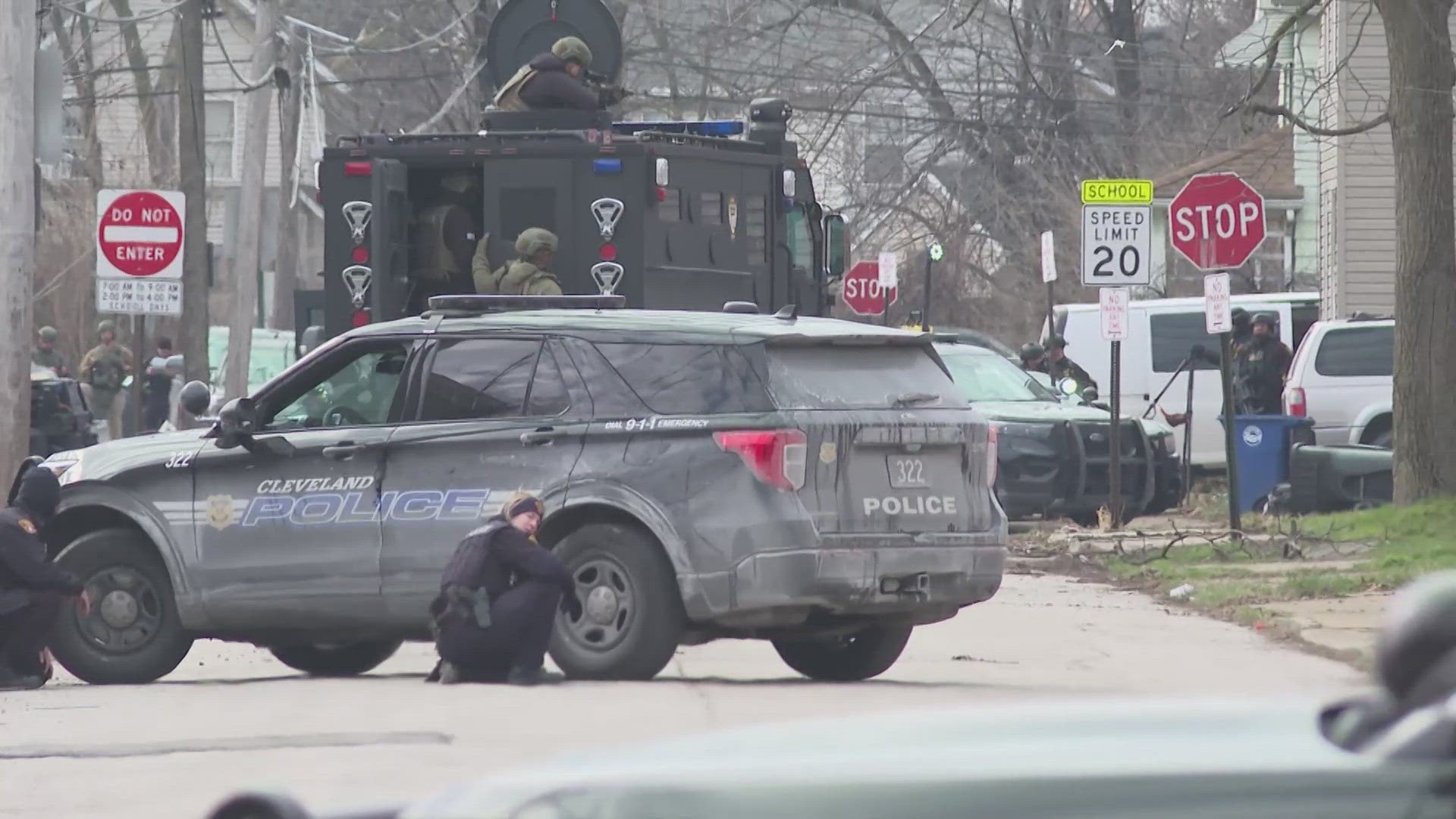 Cleveland police: Man taken into custody following barricade situation