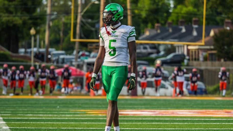 Dynamic defensive weapon trending to Alabama Crimson Tide, eyeing Ole ...