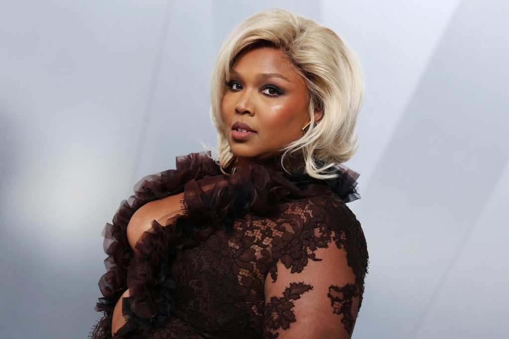 Lizzo's new song 'Don't Make Me Love U' announced in twerk video