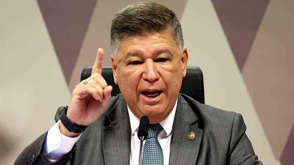 Dino questiona emendas milionárias de presidente da CPMI do INSS