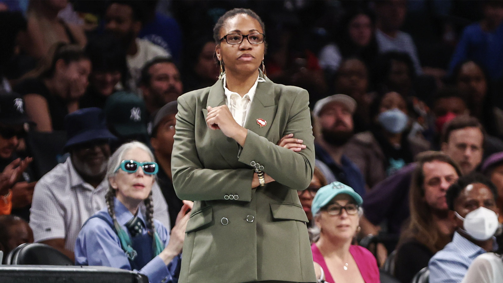 Penn State hires alumni, WNBA champion as head coach