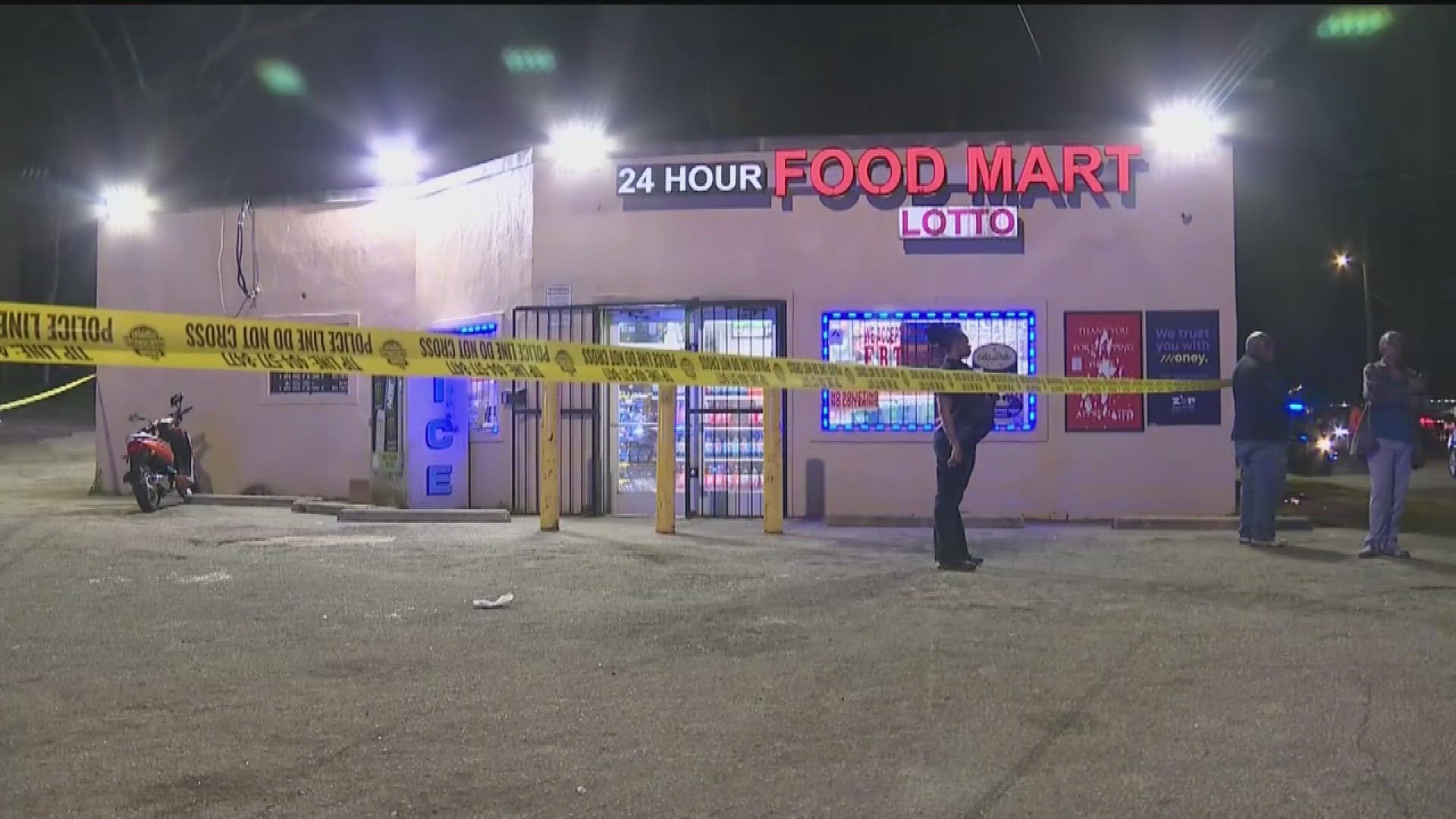 Shooting leaves 1 dead at convenience store in Atlanta on Cleveland Avenue