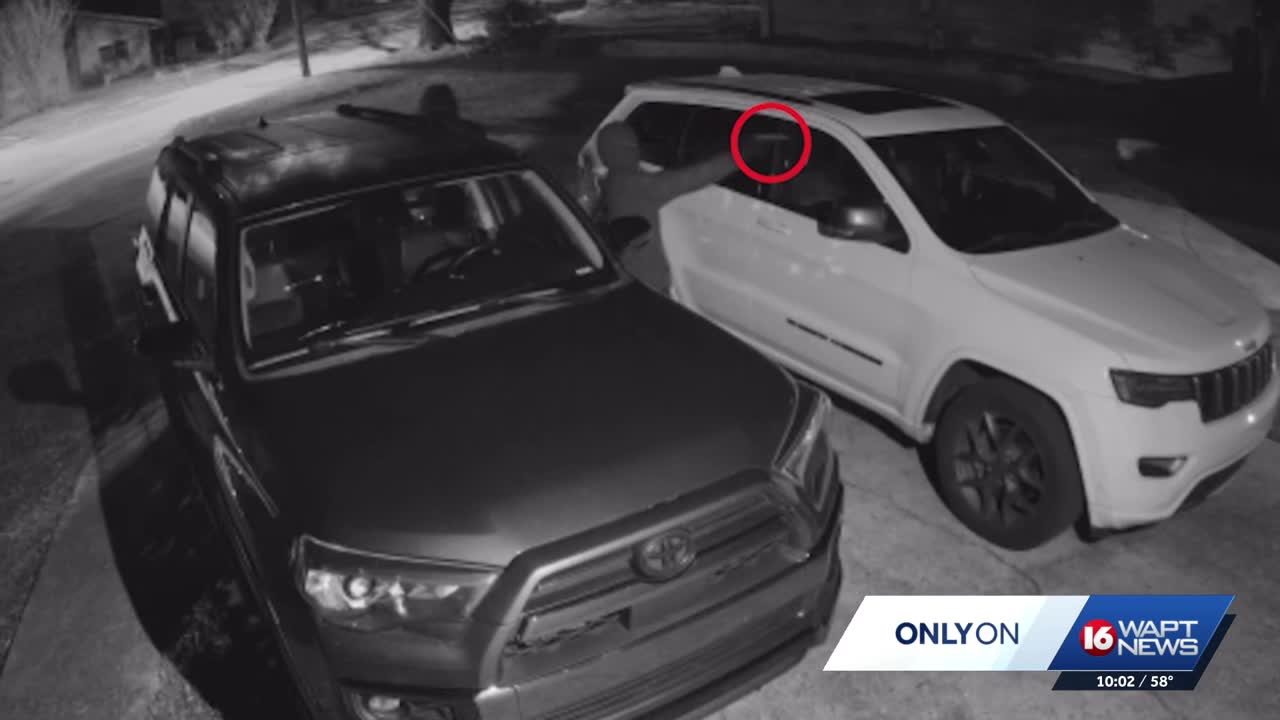 Only on 16: Armed suspects caught on camera attempting car break-ins in ...