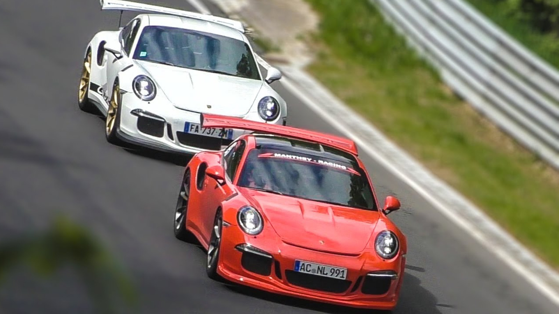 Knappes Highspeed-Rennen auf der Nürburgring-Strecke