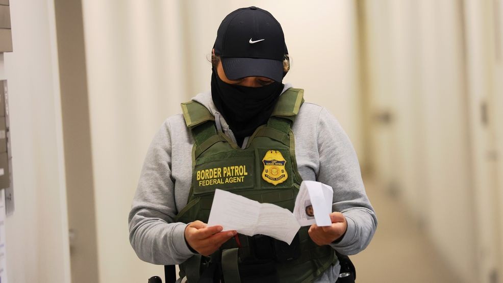 New law prohibits face coverings for law enforcement in Washington state