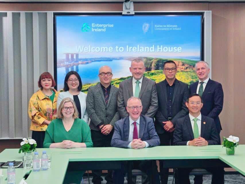 EMG Education tăng cường hợp tác quốc tế về giảng dạy AI, STEM