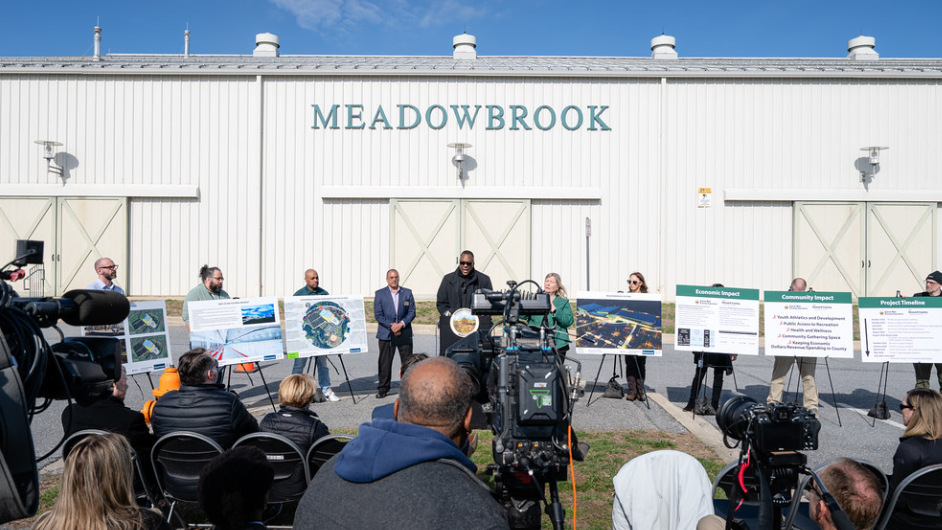 Howard County plans $3.5 million investment for two county-owned ice rinks