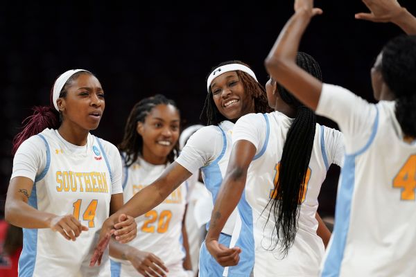 Southern surges past Samford in First Four, faces South Carolina next