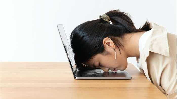 AA1Z1vIu 5 Kebiasaan Harian yang Mempercepat Penuaan, Banyak yang Tak Sadar