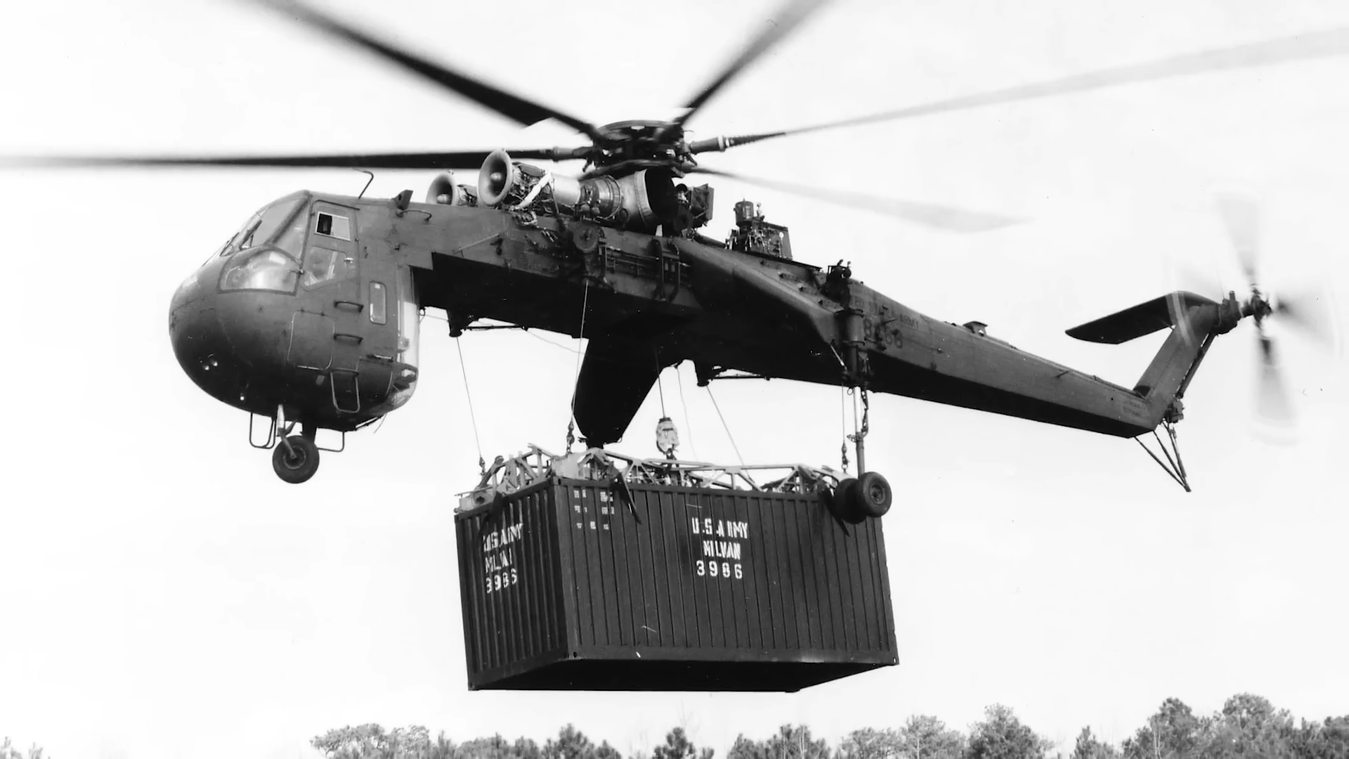 The helicopter built to lift other helicopters
