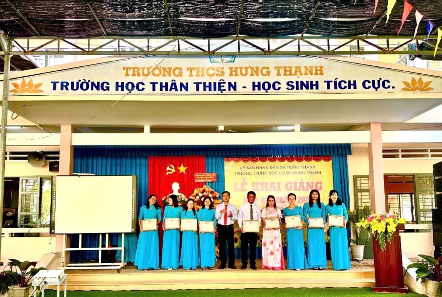 Tặng thưởng Huân chương Lao động cho 34 tập thể, cá nhân nhà giáo tỉnh Đồng Tháp