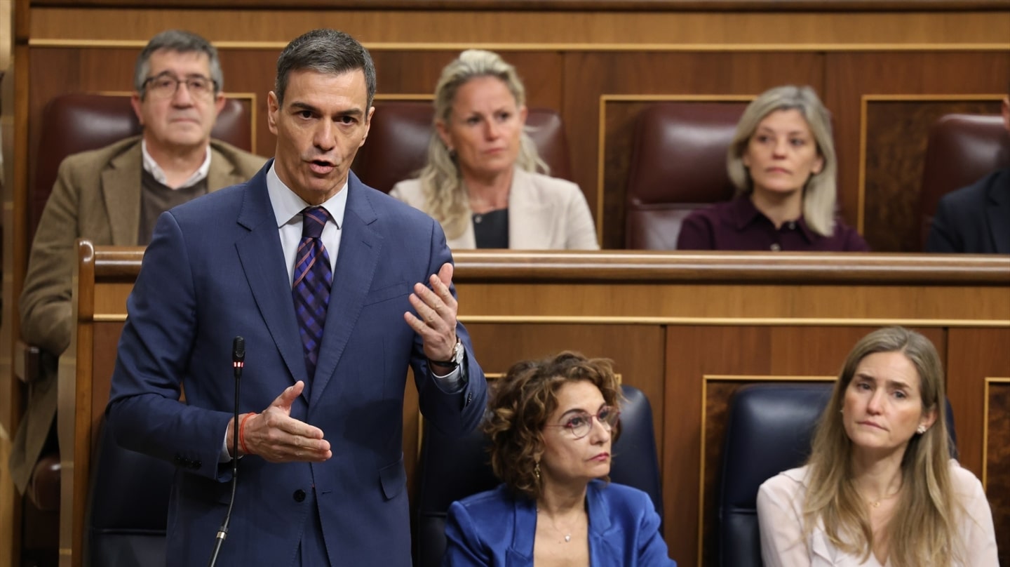 El Gobierno rebajará al 10% el IVA de los combustibles para combatir ...
