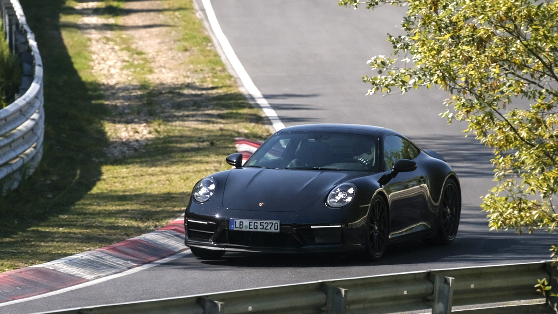 Porsche 911 fast and clean Nürburgring run