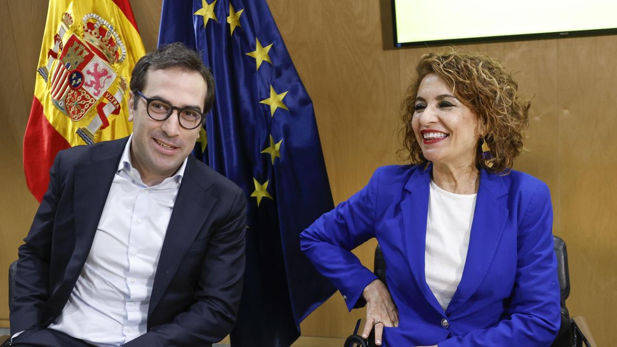 El Gobierno aprueba este viernes un plan anticrisis al gusto de Junts ...