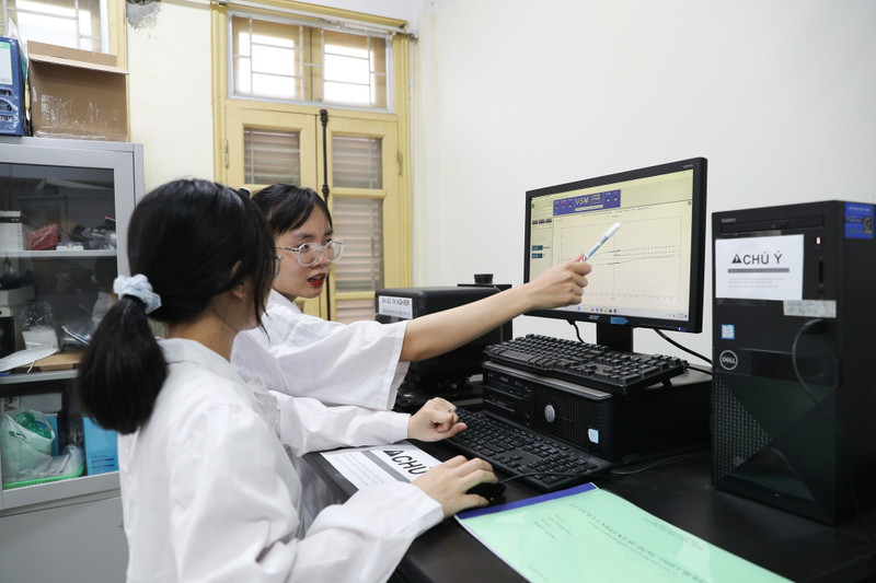 Nhận học bổng từ ngân sách nhà nước: Khi nào được miễn bồi hoàn kinh phí?