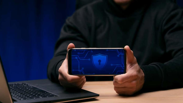 Hackers found a new way into your Android phone, and it starts with one ...