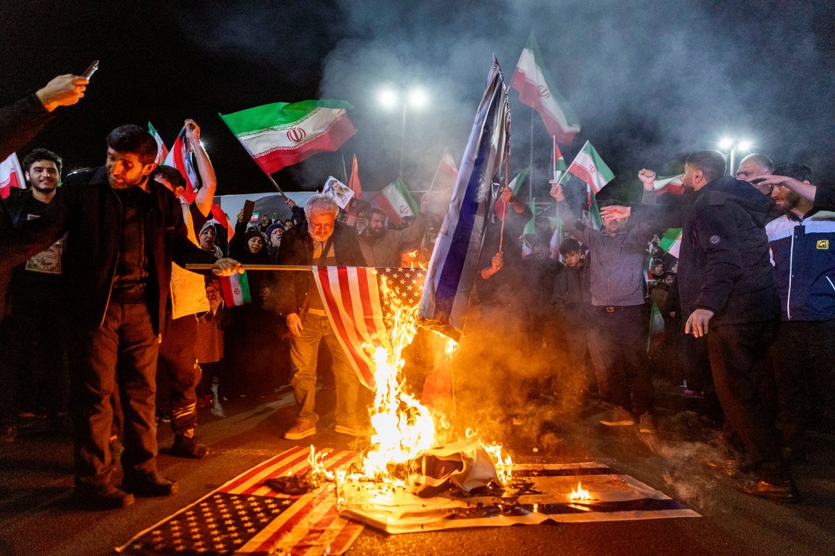 New US attacks in Strait of Hormuz amid Israeli bombing of Tehran
