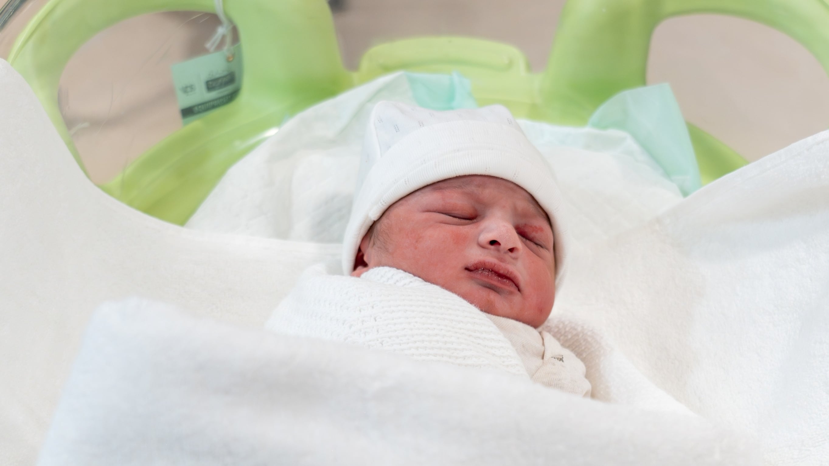 baby-born-on-eid-al-fitr-in-abu-dhabi-brings-couple-hope-and-joy