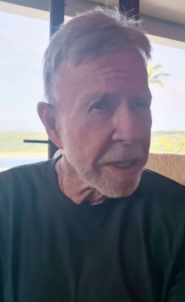 Chuck Norris' astonishing five words as he boxes in final post before