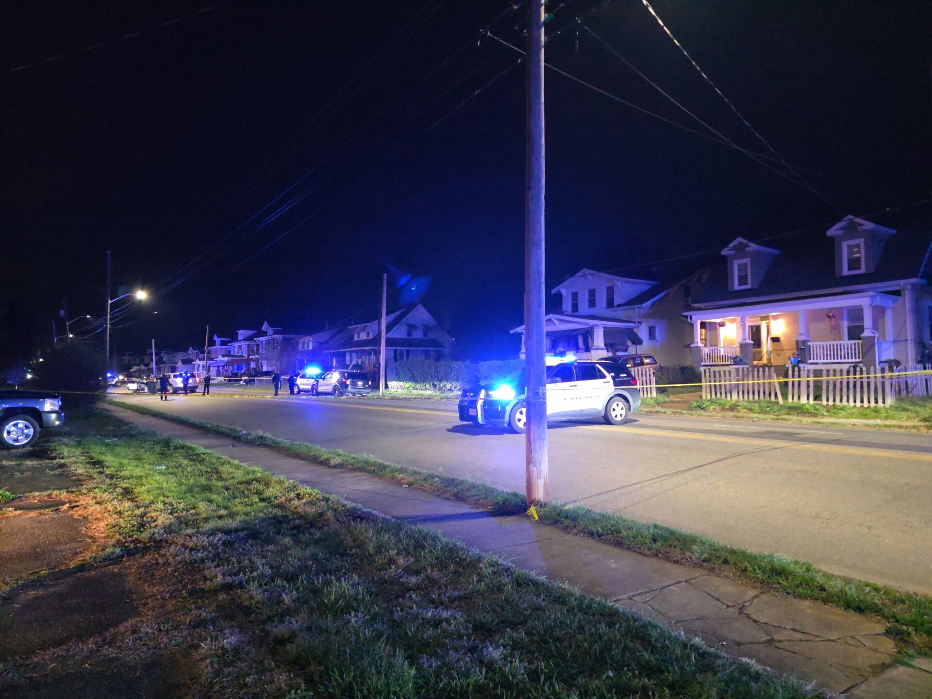Man found with gunshot wound in NW Roanoke